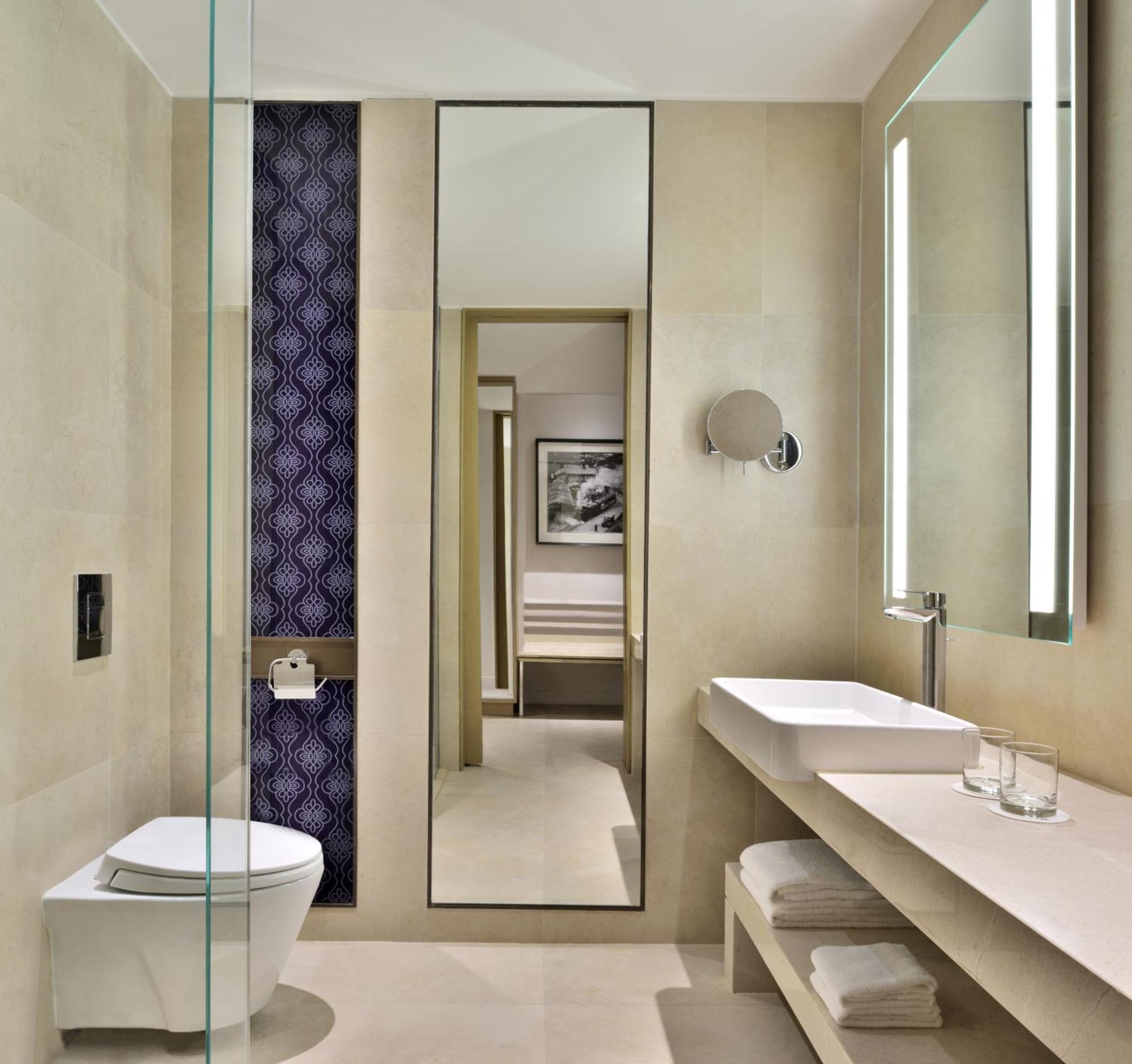 Courtyard By Marriott Siliguri Hotel Exterior photo