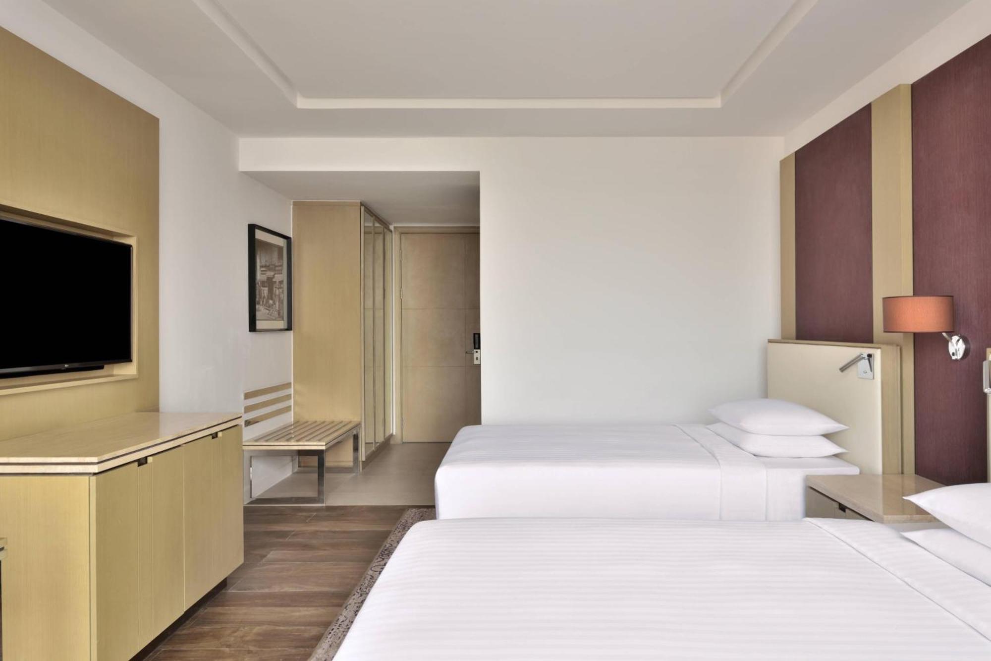 Courtyard By Marriott Siliguri Hotel Exterior photo