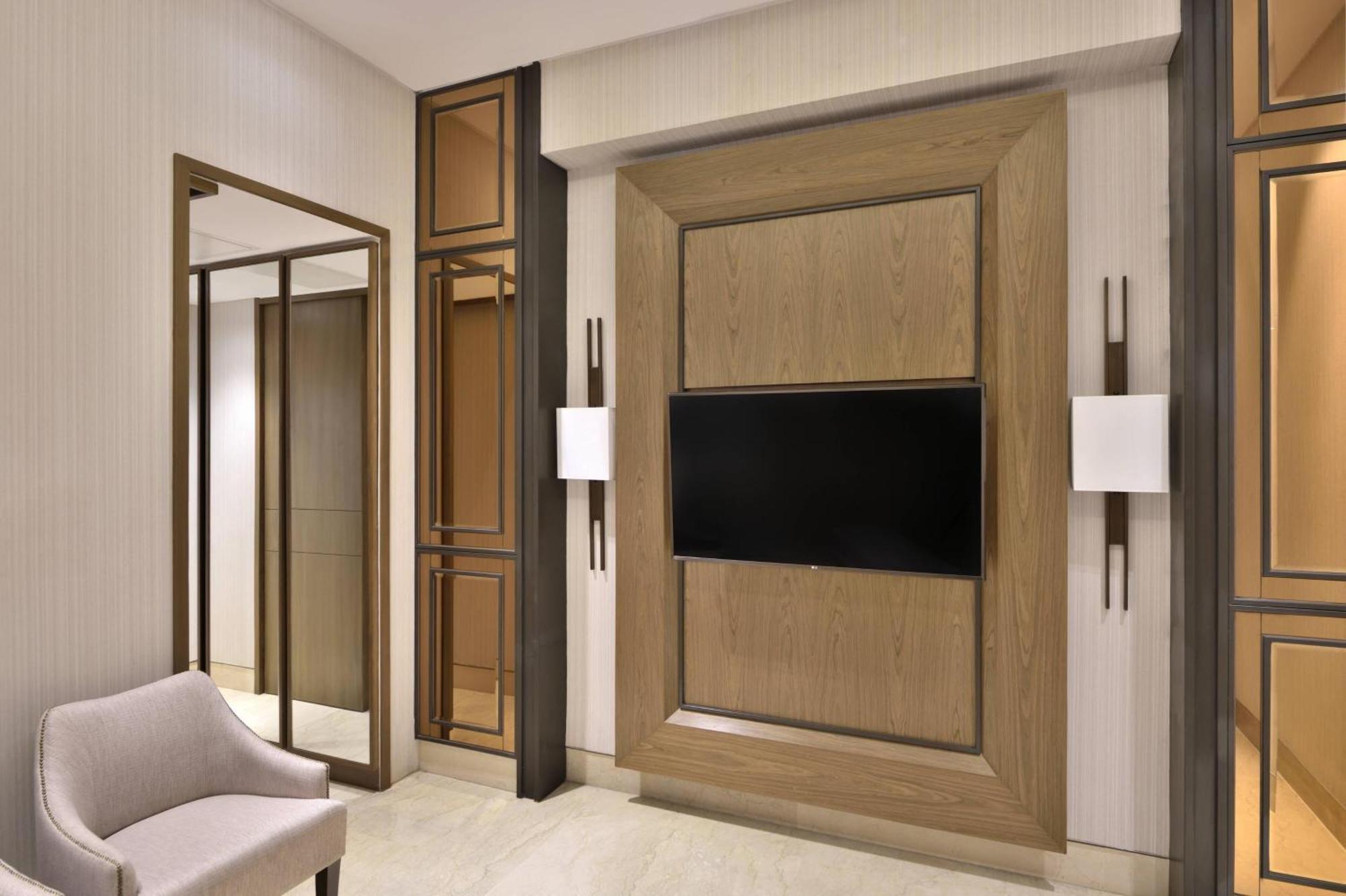 Courtyard By Marriott Siliguri Hotel Exterior photo