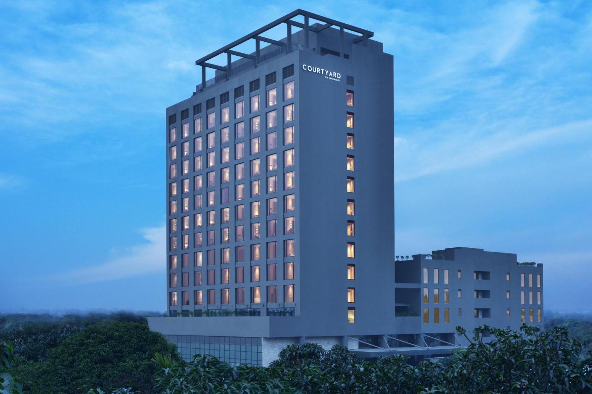 Courtyard By Marriott Siliguri Hotel Exterior photo